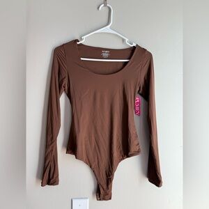 Pumiey Brown Scoop Neck Long Sleeve Bodysuit Shapewear Basics Clean Girl Scandi